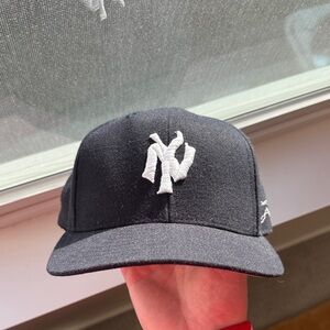 Akimbo Club - Wool Hat